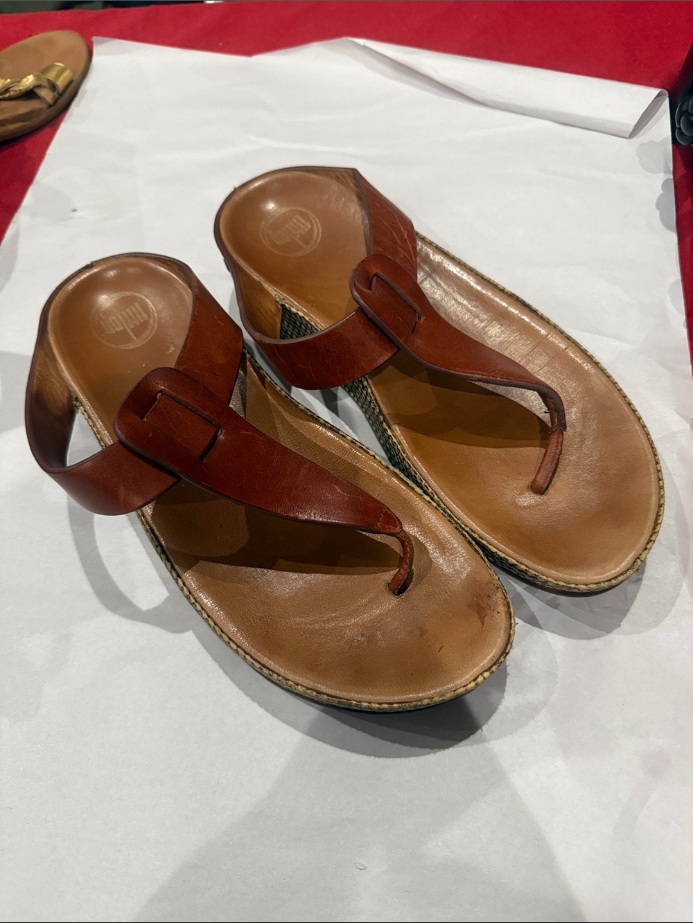 FitFlop Brown Leather Thong Sandals